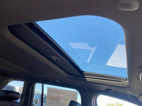 New 2025 Jeep Grand Cherokee Altitude AWD/4WD image 30