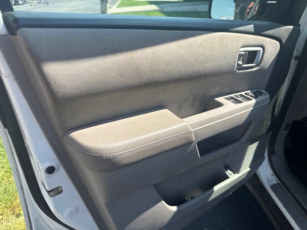Used 2013 Honda Pilot LX image 10