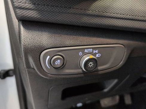 Used 2025 Chevrolet TrailBlazer LS w/ LS Convenience Package image 16