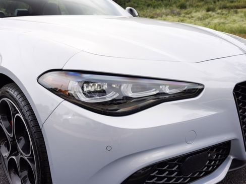 New 2025 Alfa Romeo Giulia image 15