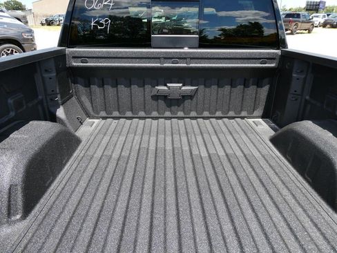 New 2026 Chevrolet Silverado 1500 High Country w/ Midnight Edition AWD/4WD image 6