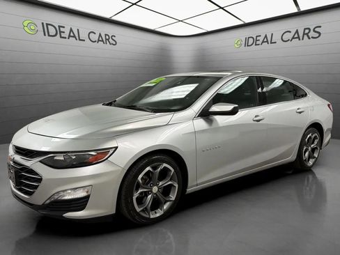 Used 2021 Chevrolet Malibu LT FWD image 1