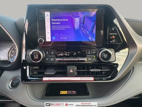 New 2026 Toyota Highlander XLE image 15