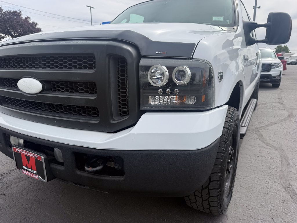 Used 2005 Ford F250 XLT AWD/4WD image 11