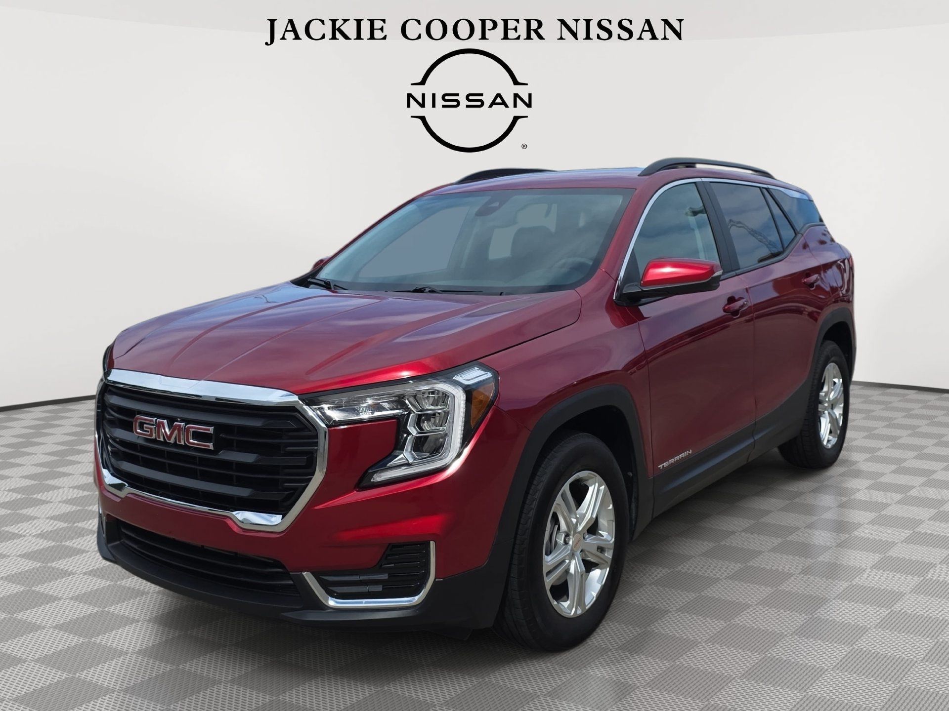 Used 2024 GMC Terrain SLE w/ Driver Convenience Package FWD image 1
