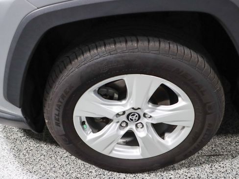 Used 2021 Toyota RAV4 XLE AWD/4WD image 11
