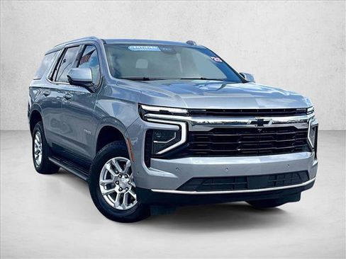 Used 2025 Chevrolet Tahoe LS RWD image 12
