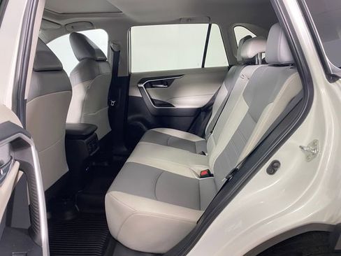Certified 2022 Toyota RAV4 XLE Premium FWD image 11