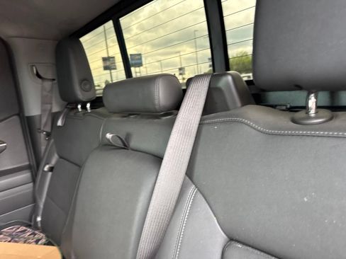 Used 2024 Chevrolet Silverado 1500 LT AWD/4WD image 10