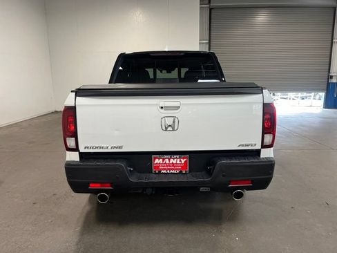 Used 2022 Honda Ridgeline Black Edition image 4
