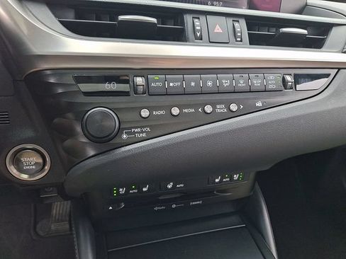 Used 2020 Lexus ES 350 w/ Premium Package FWD image 16