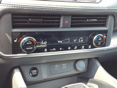 Used 2026 Nissan Rogue SV w/ Cold Weather Package AWD/4WD image 18
