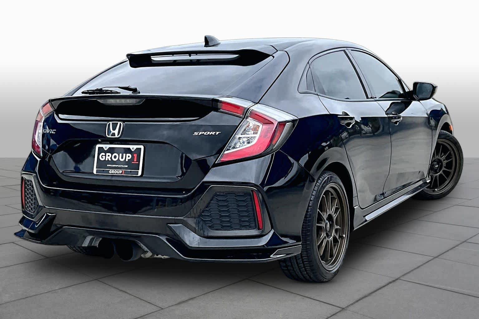 Used 2018 Honda Civic Sport image 12