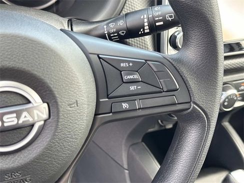 New 2025 Nissan Kicks Play S image 27