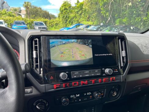 Used 2026 Nissan Frontier PRO-4X AWD/4WD image 21
