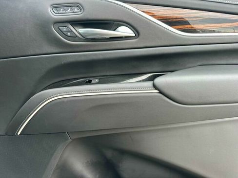 Used 2024 Cadillac Escalade Premium Luxury image 22