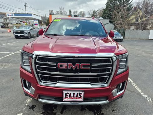 Certified 2021 GMC Yukon SLT w/ SLT Luxury Package AWD/4WD image 3