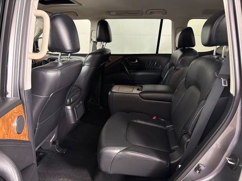 Used 2024 Nissan Armada SL w/ Captain's Chairs Package RWD image 39