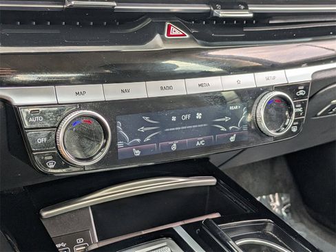 Used 2023 Genesis G80 2.5T image 17