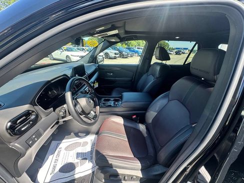 Used 2025 Honda Pilot Black Edition image 9