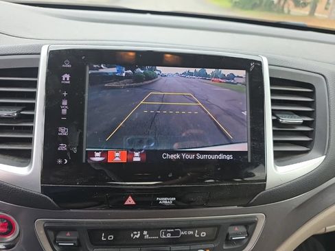 Used 2018 Honda Pilot EX image 18