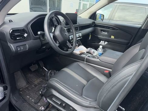 Used 2025 Honda Pilot EX-L image 4