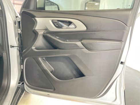Used 2021 Chevrolet Traverse LT AWD/4WD image 26