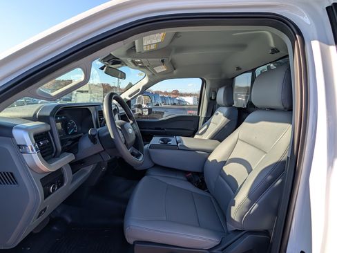 New 2026 Ford F550 4x4 Regular Cab Super Duty image 10