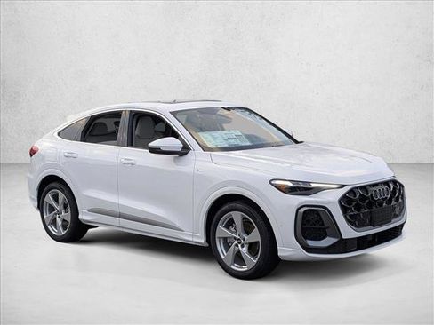 New 2025 Audi Q5 Prestige image 5