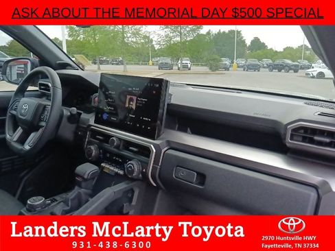 Used 2025 Toyota 4Runner TRD Off-Road Premium AWD/4WD image 33