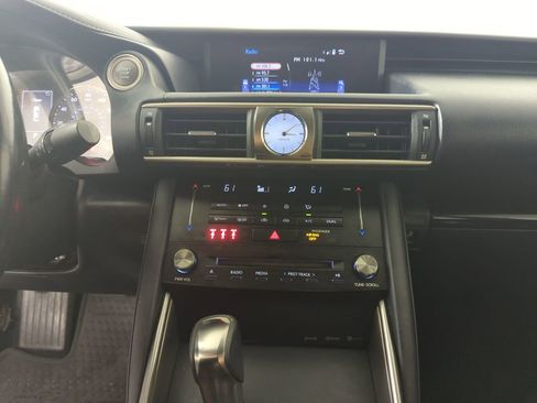 Used 2017 Lexus IS 200t RWD image 13