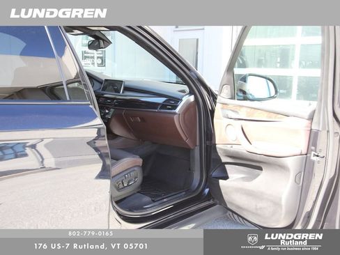 Used 2017 BMW X5 xDrive50i image 8