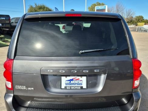 Used 2020 Dodge Grand Caravan SE w/ UConnect Hands-Free Group image 6