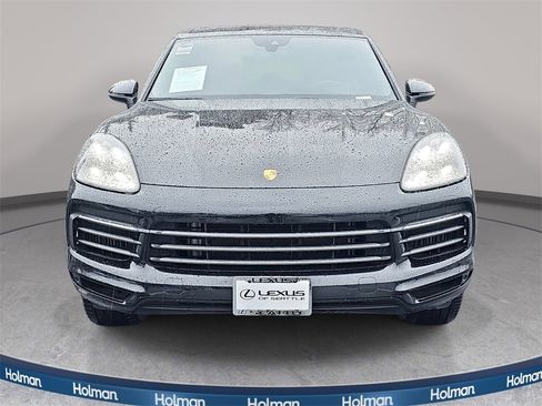 Used 2022 Porsche Cayenne image 3