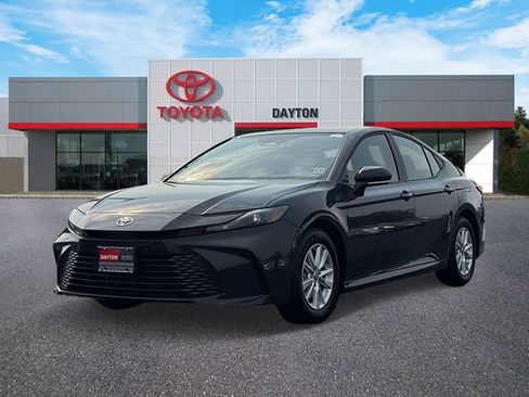 Used 2025 Toyota Camry LE w/ Convenience Package FWD image 2