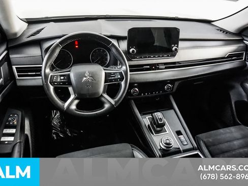 Used 2024 Mitsubishi Outlander SE FWD image 23
