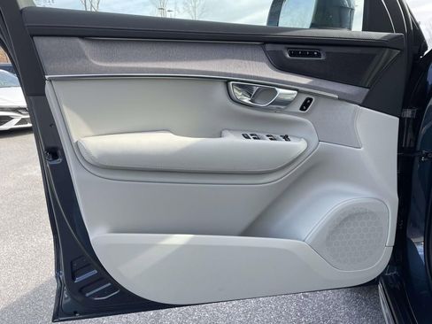 New 2026 Volvo XC90 T8 Ultra image 5