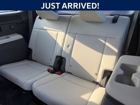 Used 2024 Hyundai Santa Fe Calligraphy FWD image 8