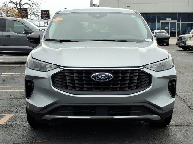 Used 2024 Ford Escape Active AWD/4WD image 2