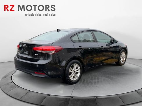 Used 2017 Kia Forte LX image 5
