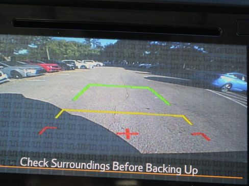 Used 2017 Subaru Forester 2.5i Premium w/ All-Weather Package image 12