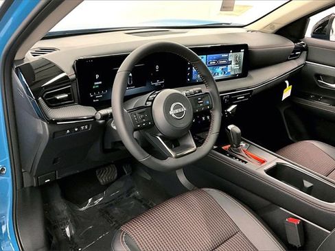 New 2025 Nissan Kicks SR w/ SR Premium Package image 6