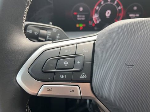 New 2026 Volkswagen Tiguan SE AWD/4WD image 9