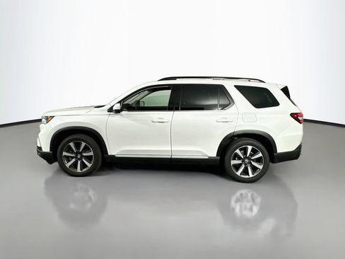 Used 2025 Honda Pilot Touring image 5