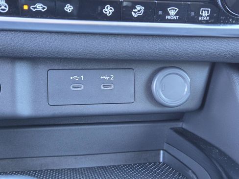 Used 2024 Nissan Rogue SV w/ SV Premium Package FWD image 13