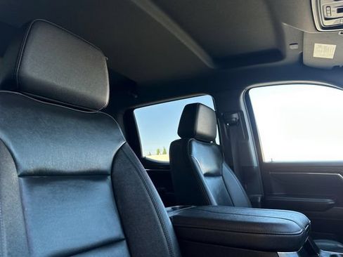 Used 2024 Chevrolet Silverado 1500 LT Trail Boss w/ Convenience Package II AWD/4WD image 21