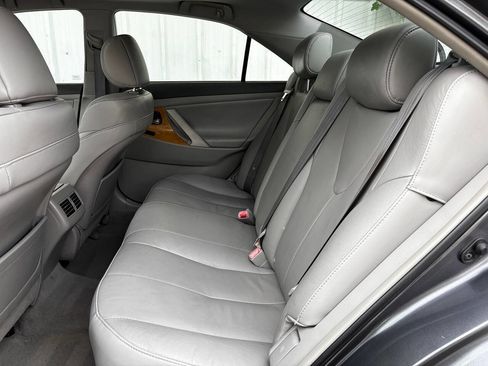 Used 2007 Toyota Camry XLE image 36