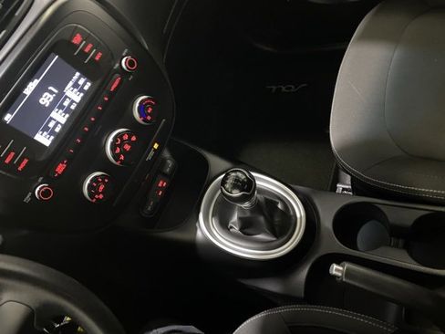 Used 2018 Kia Soul image 20