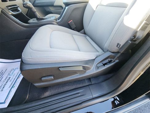 Used 2020 GMC Canyon 2WD Crew Cab w/ Convenience Package image 12