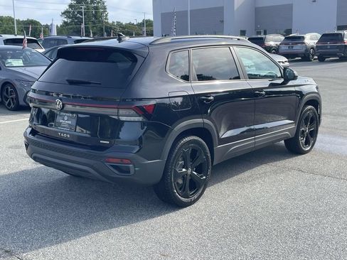 New 2026 Volkswagen Taos SE AWD/4WD image 6